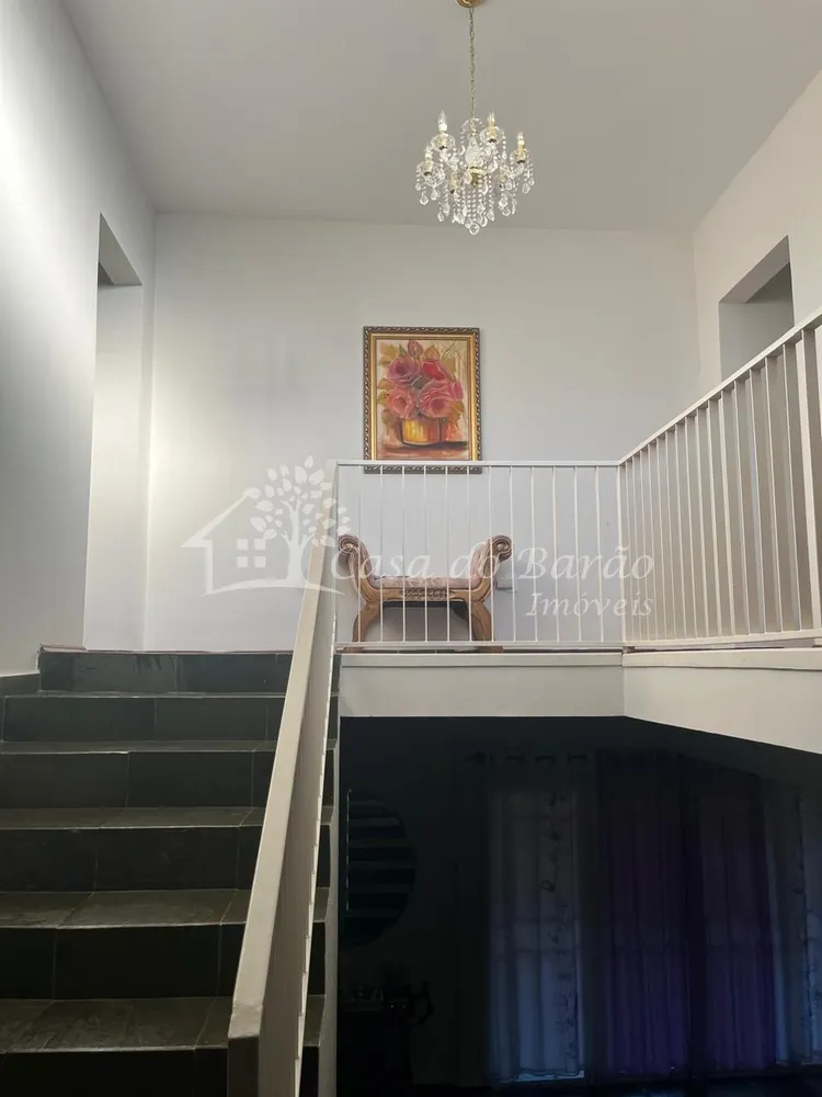 Casa, 4 quartos, 268 m² - Foto 2
