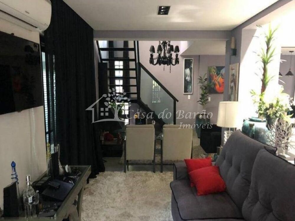 Casa, 3 quartos, 205 m² - Foto 1