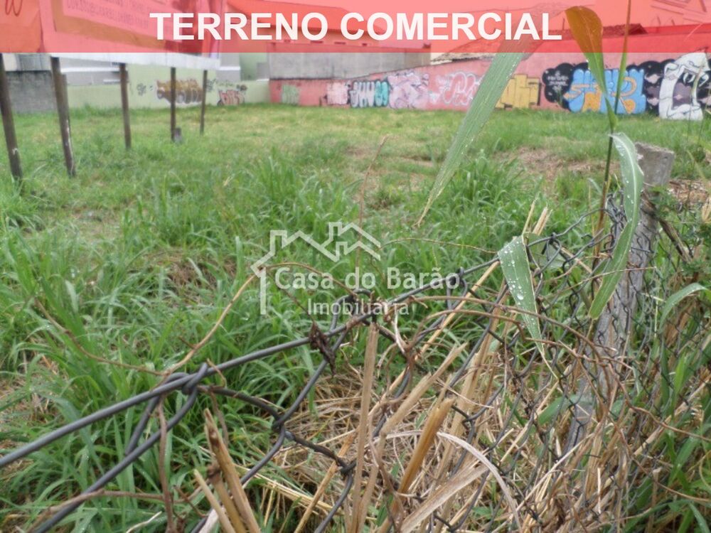 Loteamento e Condomínio - Foto 1