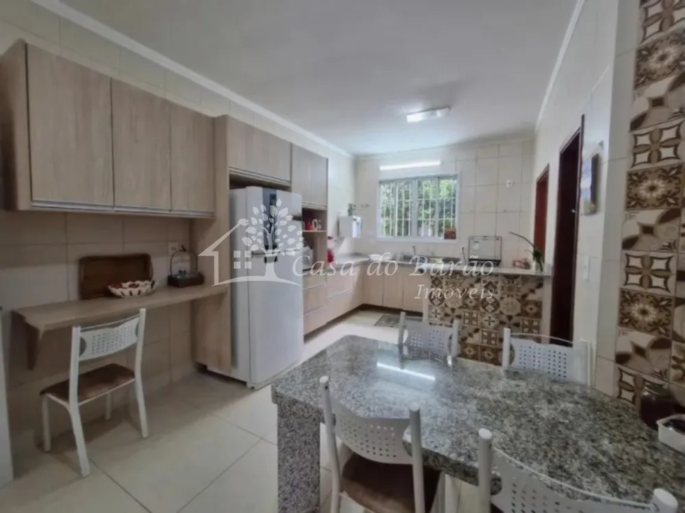 Casa, 3 quartos, 188 m² - Foto 2