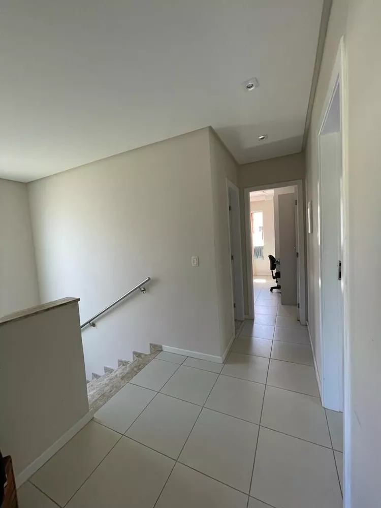 Casa à venda com 4 quartos, 205m² - Foto 5