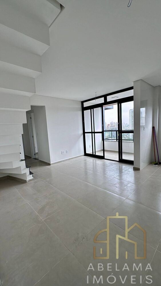 Cobertura à venda com 2 quartos, 120m² - Foto 2