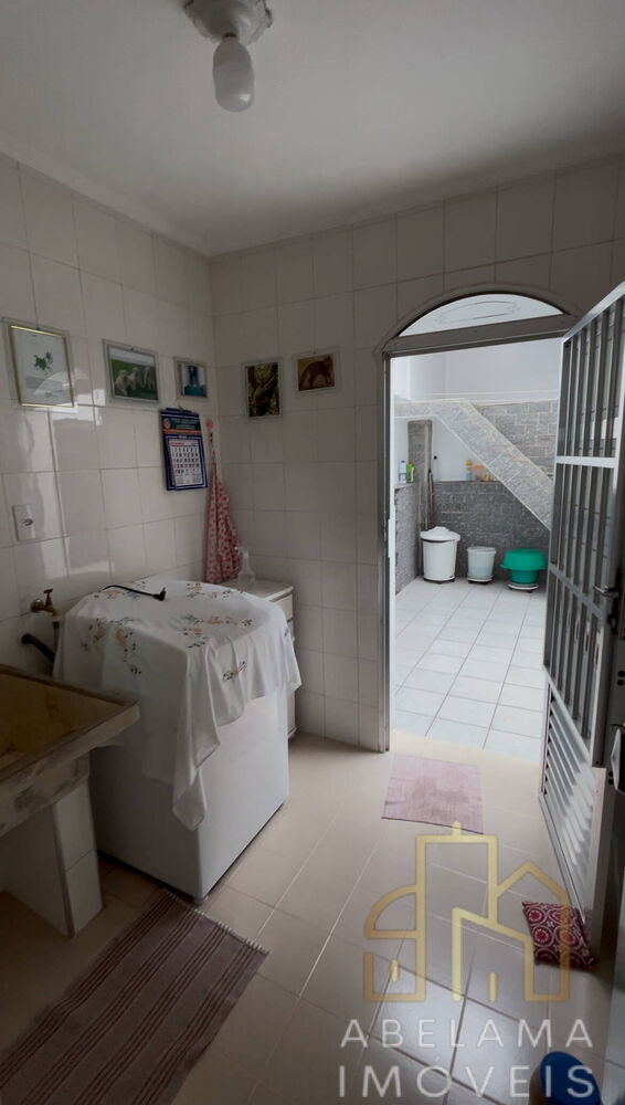 Sobrado, 3 quartos, 244 m² - Foto 1