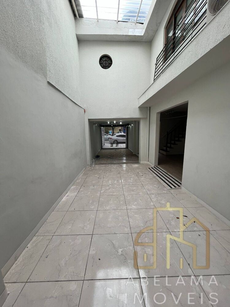 Sobrado, 4 quartos, 245 m² - Foto 1