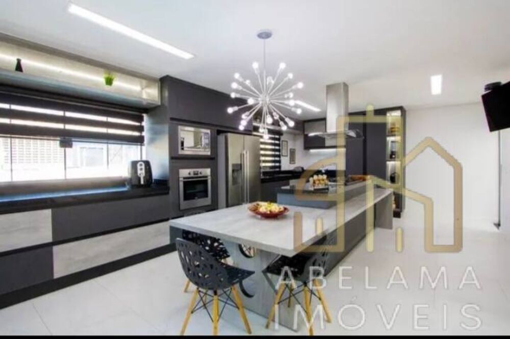 Sobrado, 3 quartos, 400 m² - Foto 1
