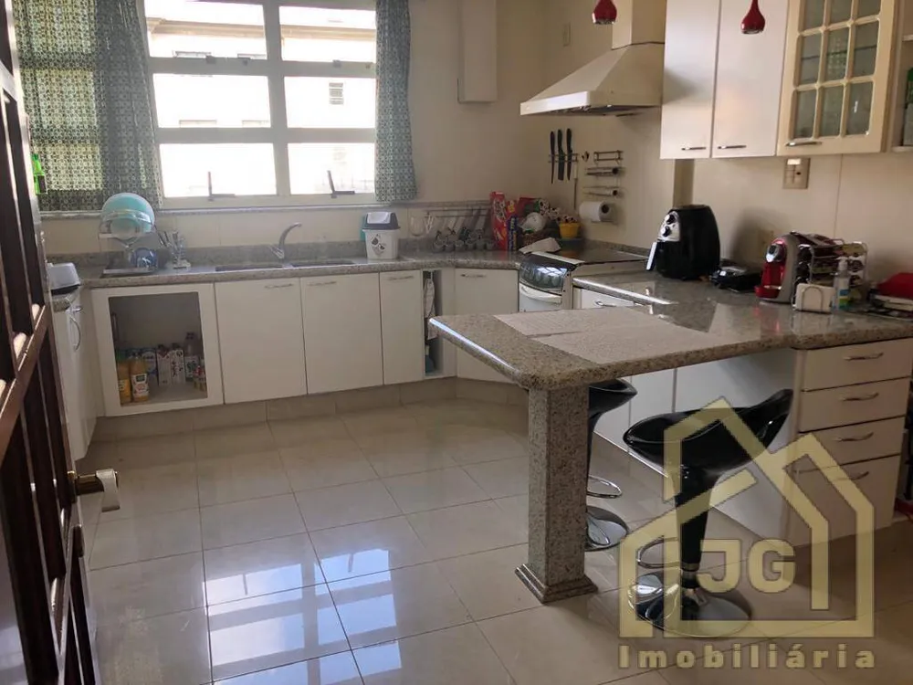 Apartamento, 3 quartos, 178 m² - Foto 1