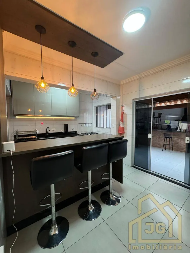 Casa, 3 quartos, 200 m² - Foto 9
