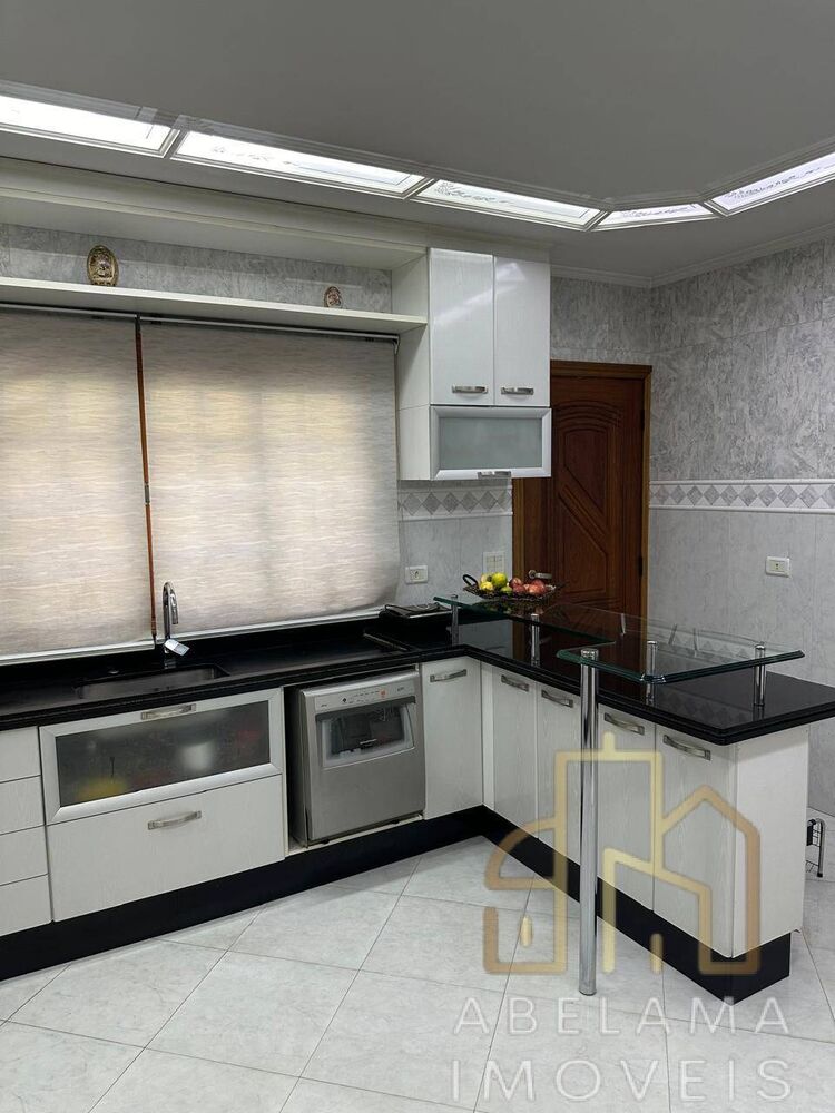 Casa, 3 quartos, 195 m² - Foto 1