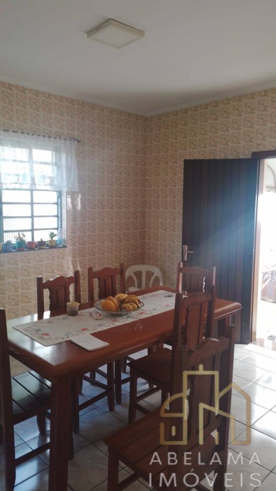 Casa, 3 quartos, 250 m² - Foto 1