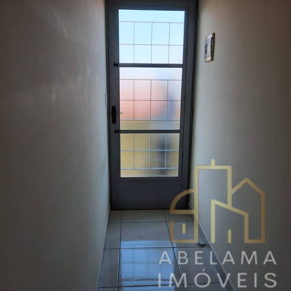 Sobrado, 5 quartos, 236 m² - Foto 4