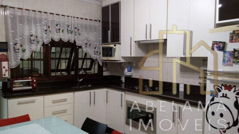 Sobrado à venda com 3 quartos, 204m² - Foto 1