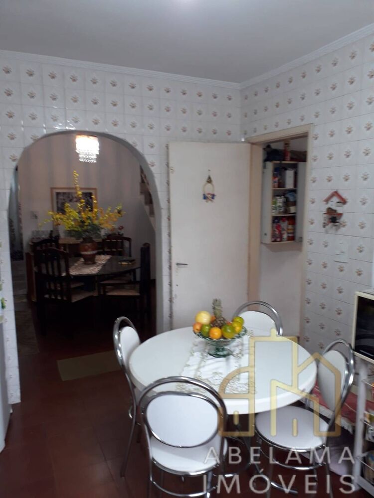 Sobrado à venda com 4 quartos, 240m² - Foto 2