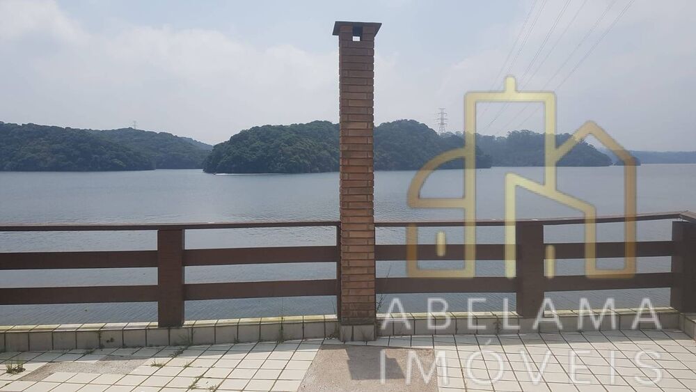 Chácara à venda com 3 quartos, 846m² - Foto 1