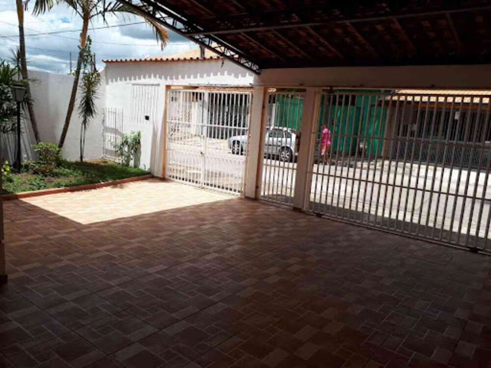 Casa, 3 quartos, 256 m² - Foto 1