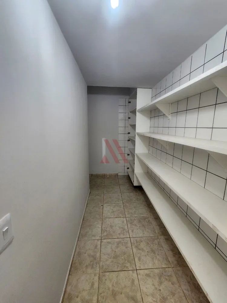 Sobrado, 11 quartos, 303 m² - Foto 10