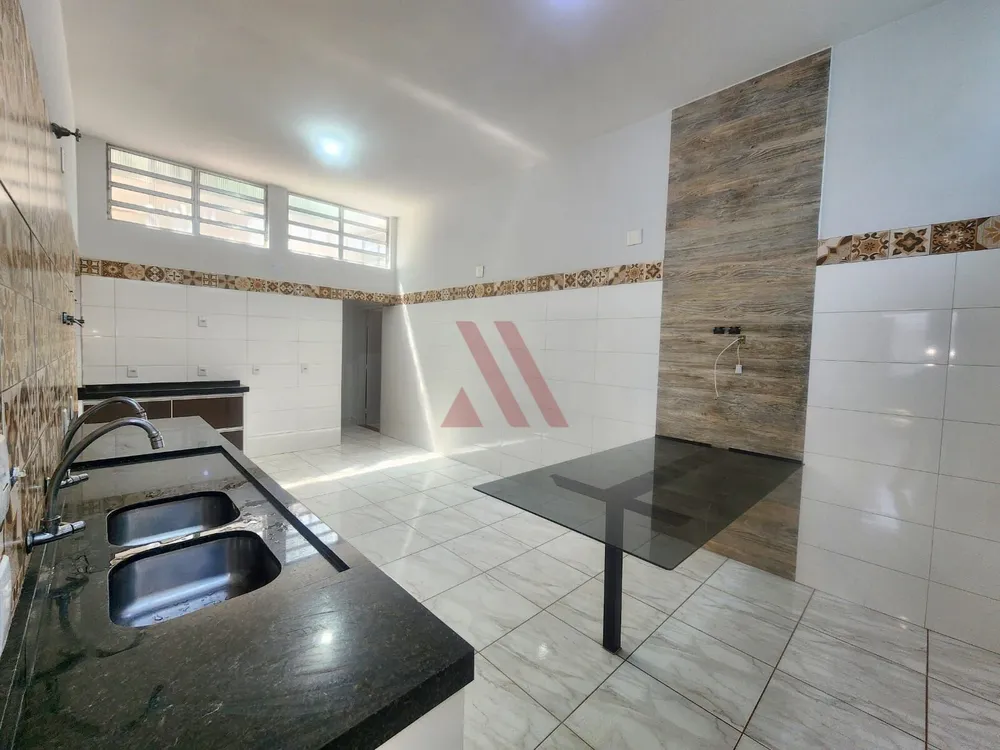 Sobrado, 11 quartos, 303 m² - Foto 11