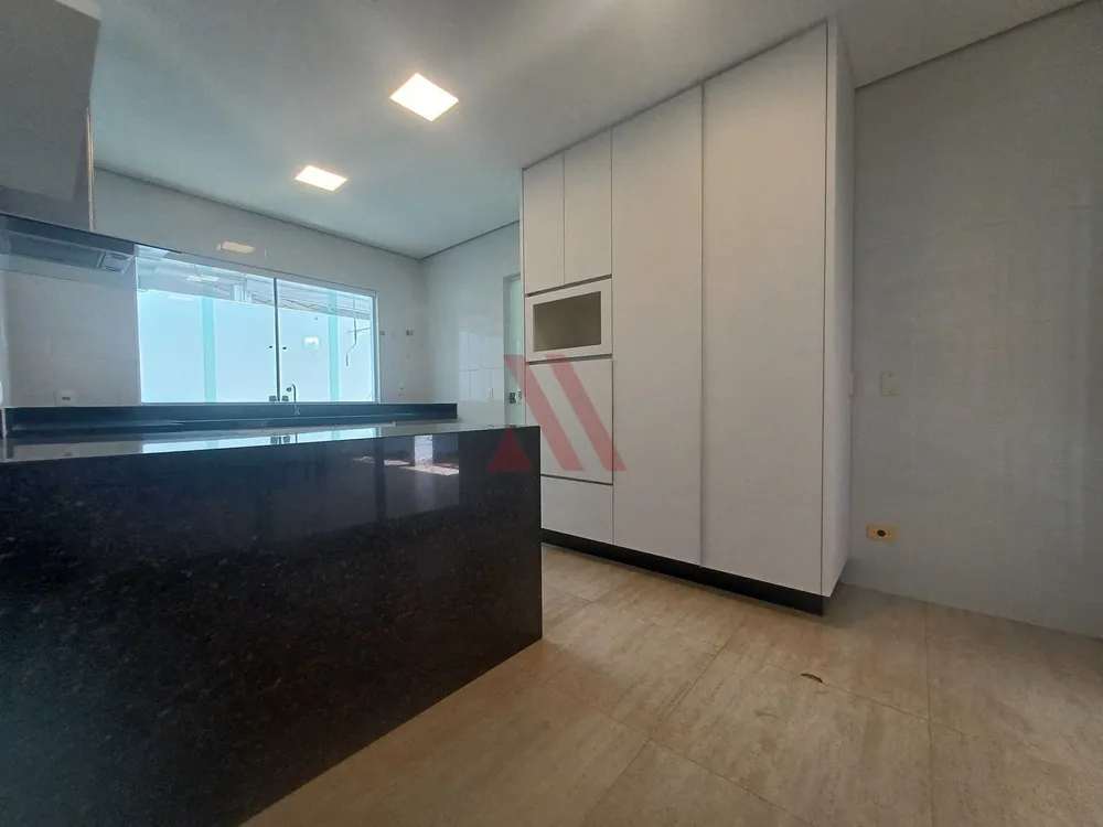Casa, 3 quartos, 200 m² - Foto 3