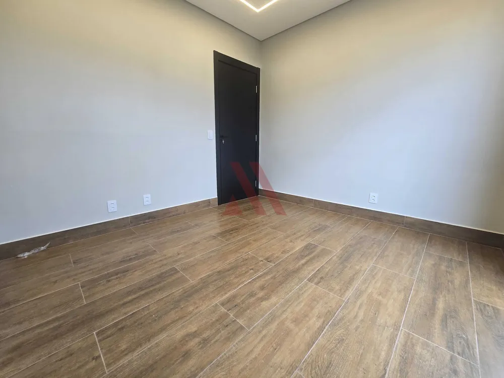 Casa, 3 quartos, 244 m² - Foto 1