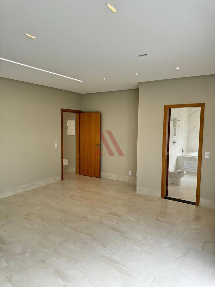 Sobrado à venda com 4 quartos, 299m² - Foto 14