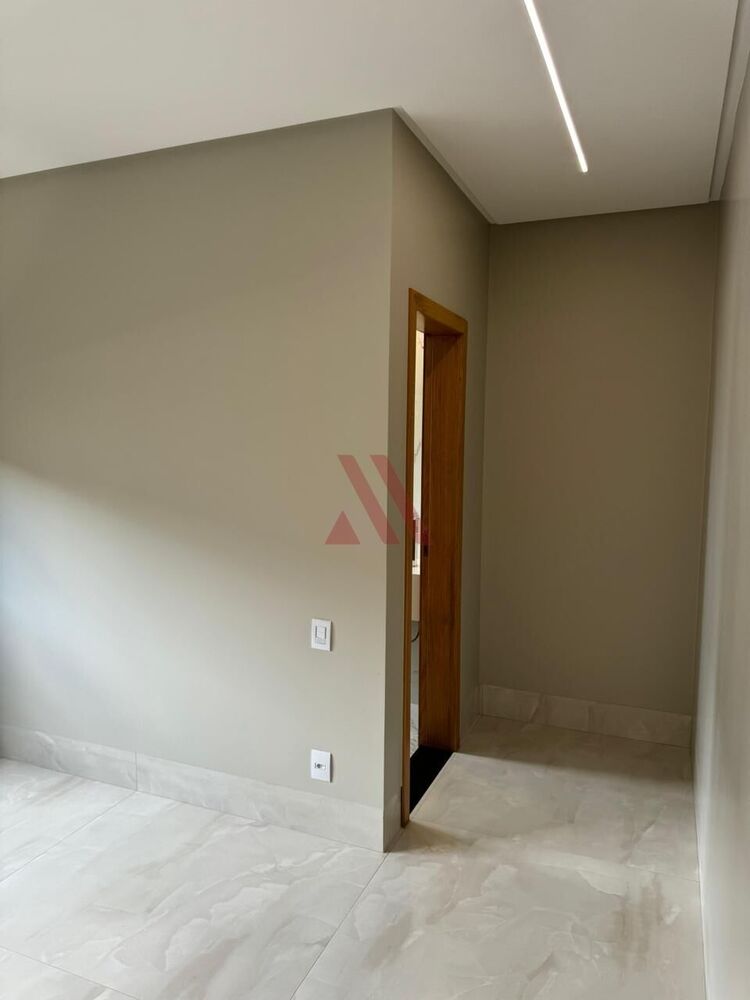 Sobrado à venda com 4 quartos, 299m² - Foto 12