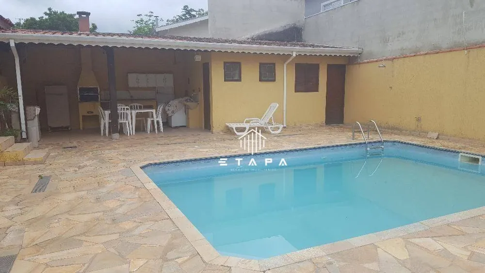 Casa, 3 quartos, 227 m² - Foto 2