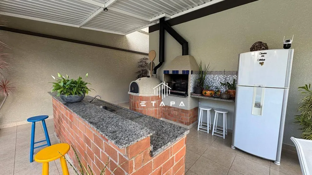 Casa, 4 quartos, 234 m² - Foto 2