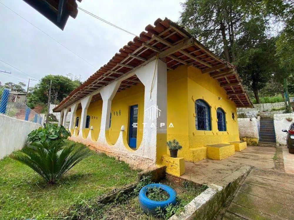 Chácara, 3 quartos, 2600 m² - Foto 1