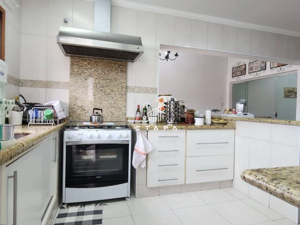 Casa, 3 quartos, 189 m² - Foto 3