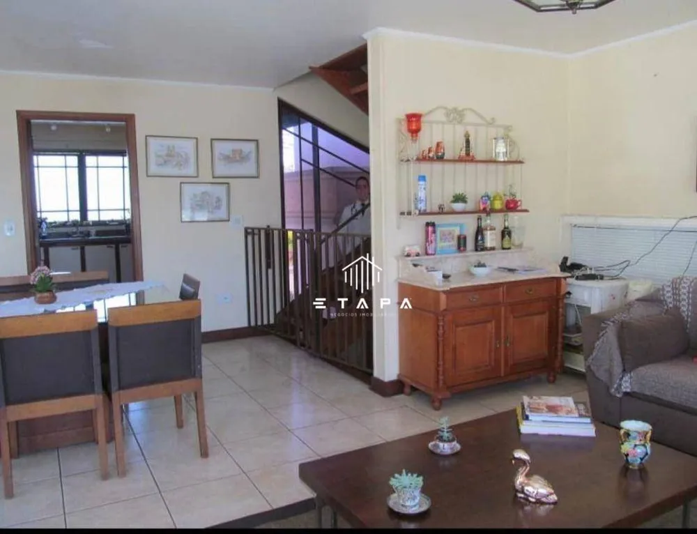 Casa, 3 quartos, 295 m² - Foto 2