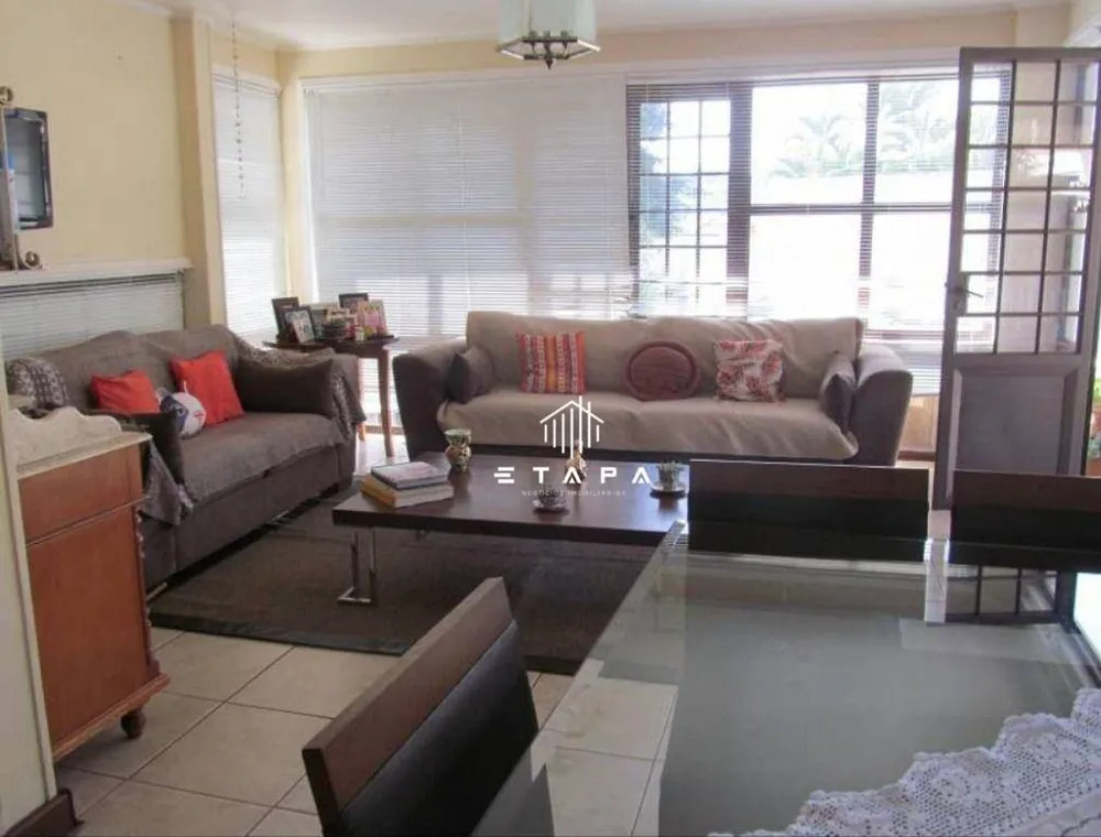 Casa, 3 quartos, 295 m² - Foto 1