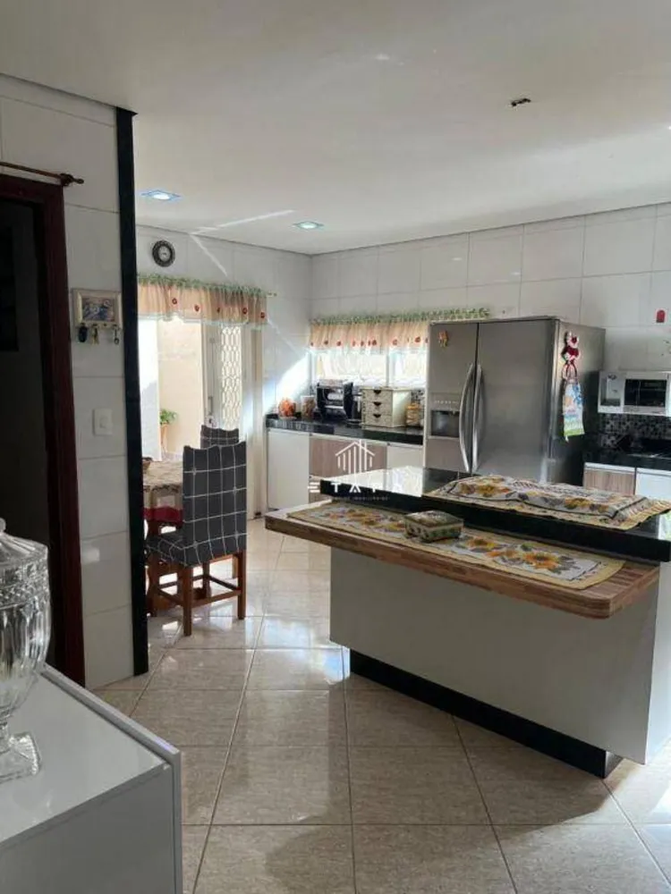 Casa, 3 quartos, 400 m² - Foto 11