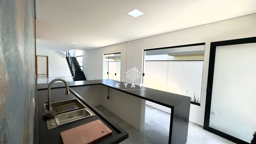 Casa, 3 quartos, 180 m² - Foto 2