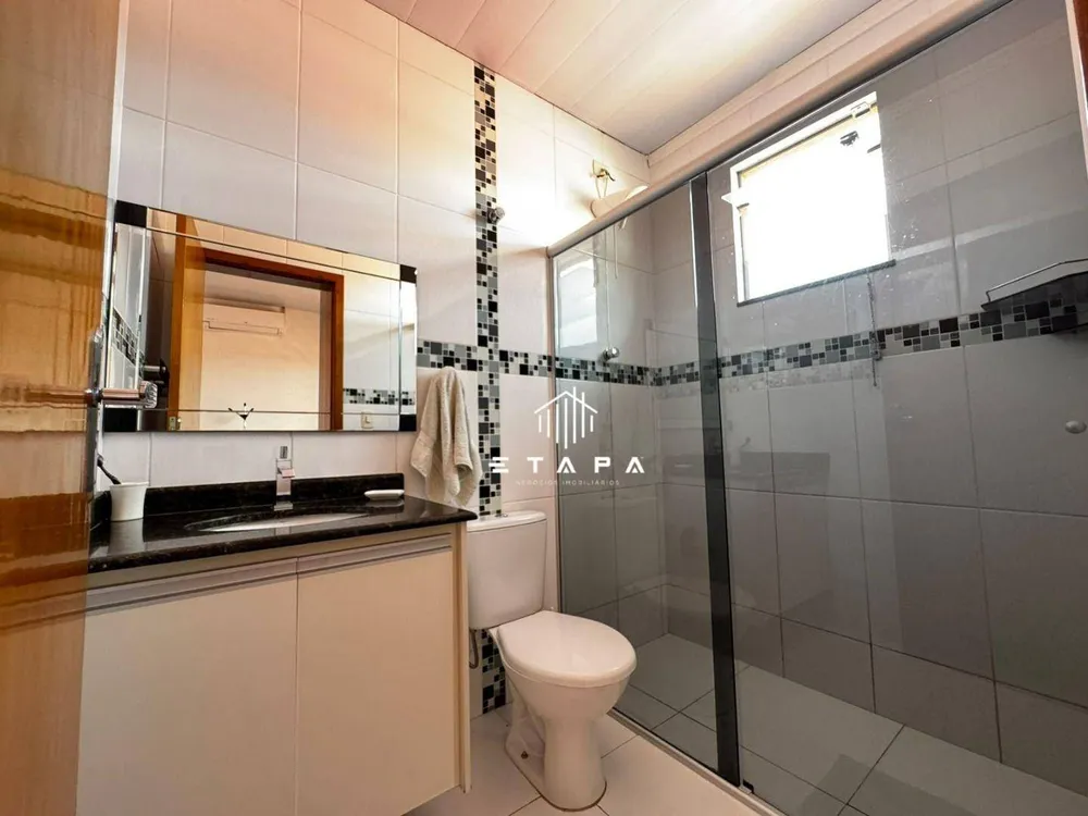 Casa, 4 quartos, 195 m² - Foto 1