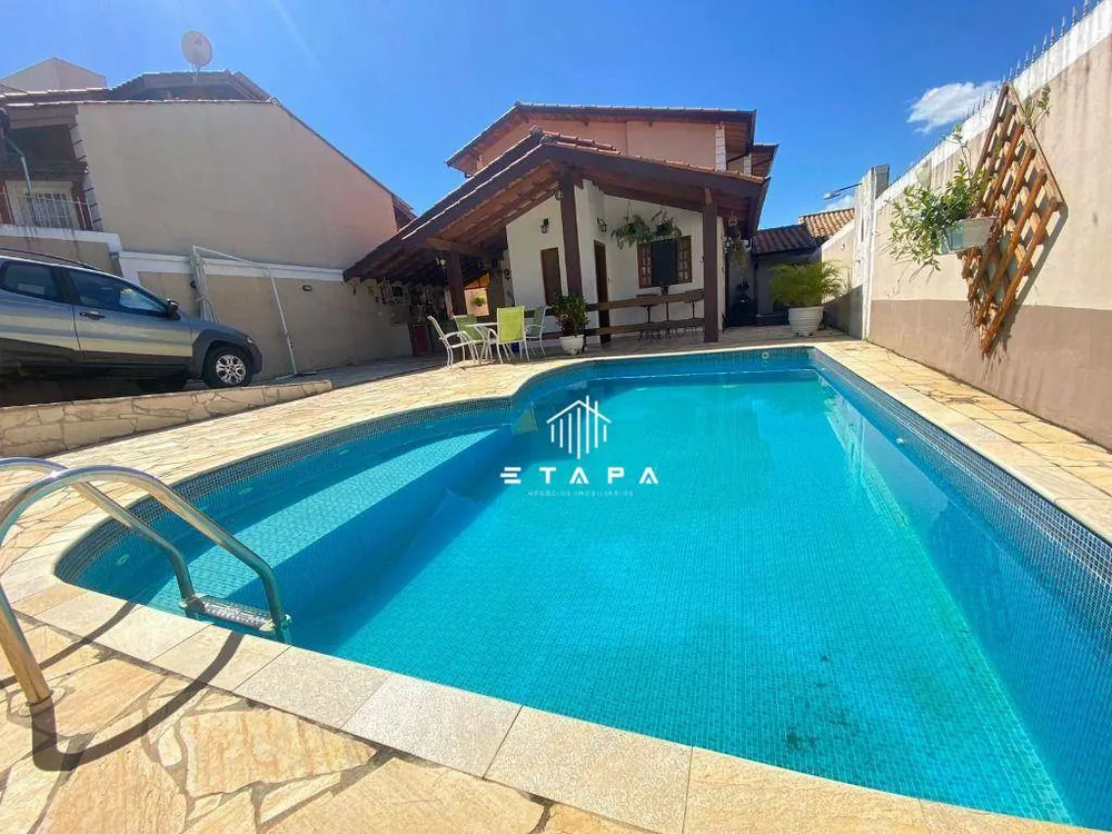 Casa, 3 quartos, 240 m² - Foto 2