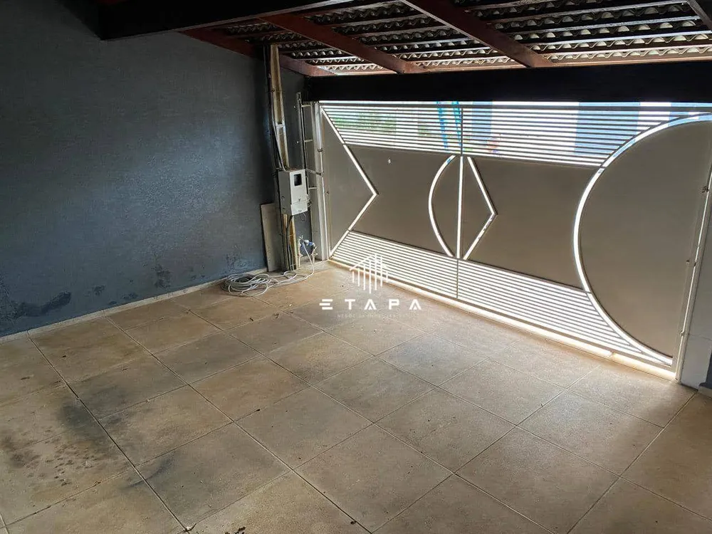 Casa, 3 quartos, 221 m² - Foto 2