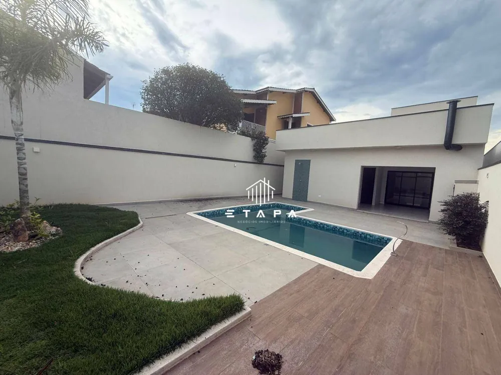 Casa, 3 quartos, 200 m² - Foto 1
