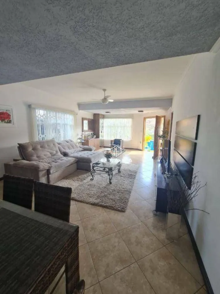 Casa, 4 quartos, 250 m² - Foto 5