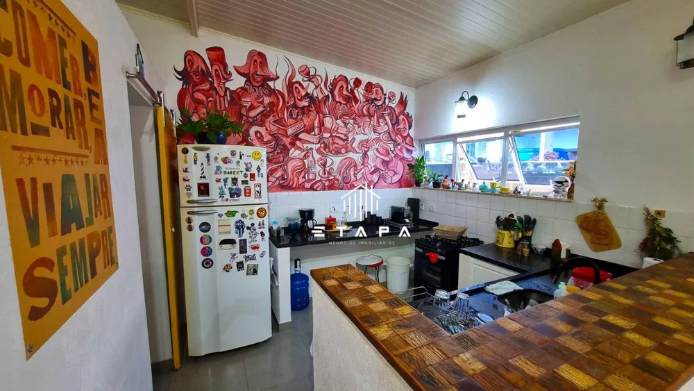 Casa, 6 quartos, 248 m² - Foto 10