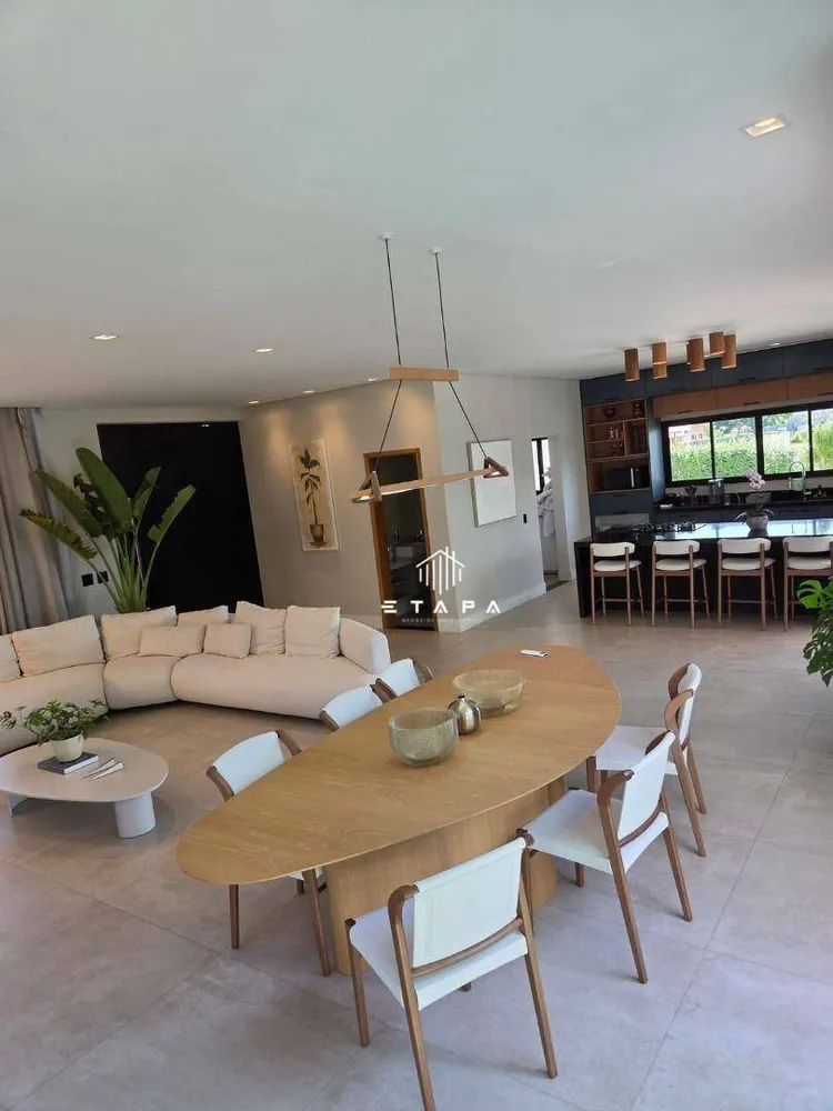 Casa, 4 quartos, 370 m² - Foto 2