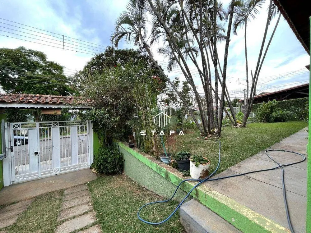 Casa, 3 quartos, 242 m² - Foto 1