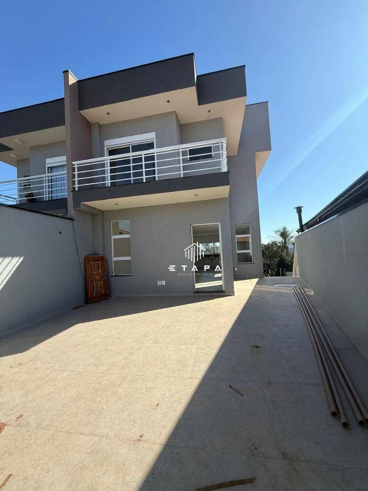 Casa, 3 quartos, 195 m² - Foto 2