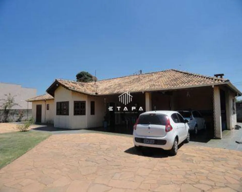 Casa, 4 quartos, 221 m² - Foto 2