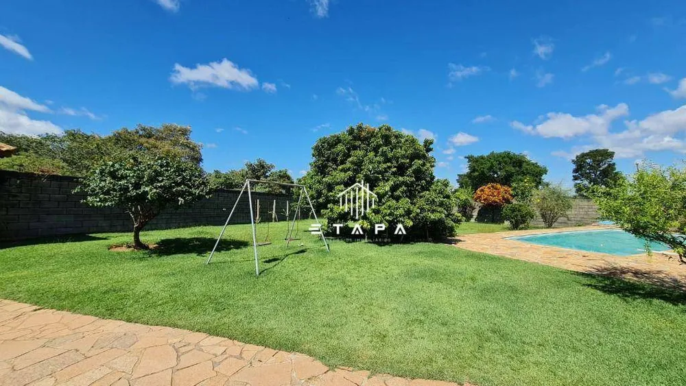 Casa, 4 quartos, 221 m² - Foto 1