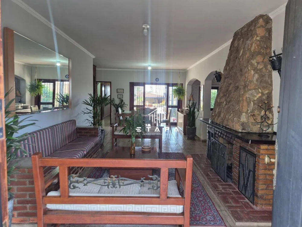 Casa, 3 quartos, 300 m² - Foto 1