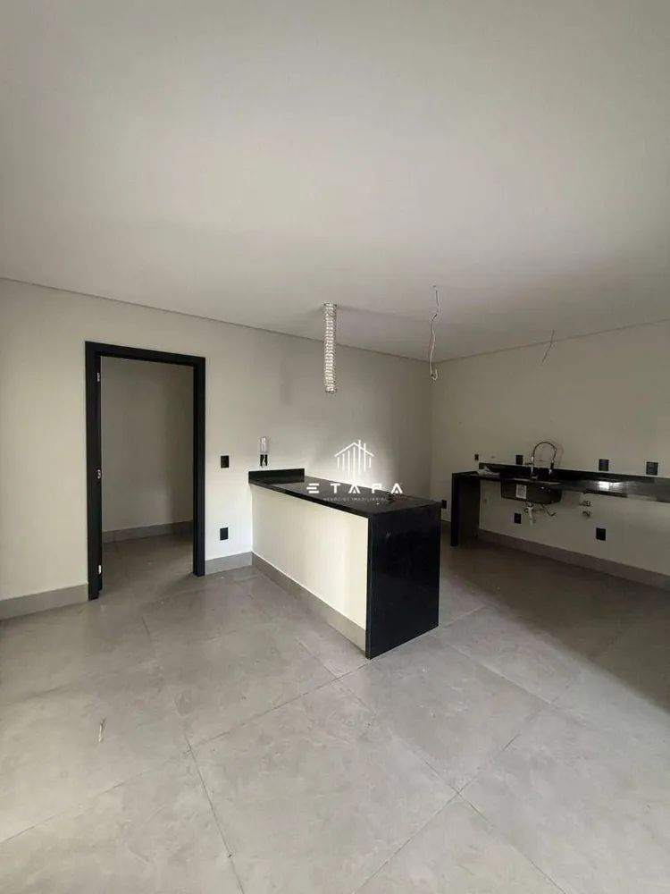 Casa, 3 quartos, 221 m² - Foto 4
