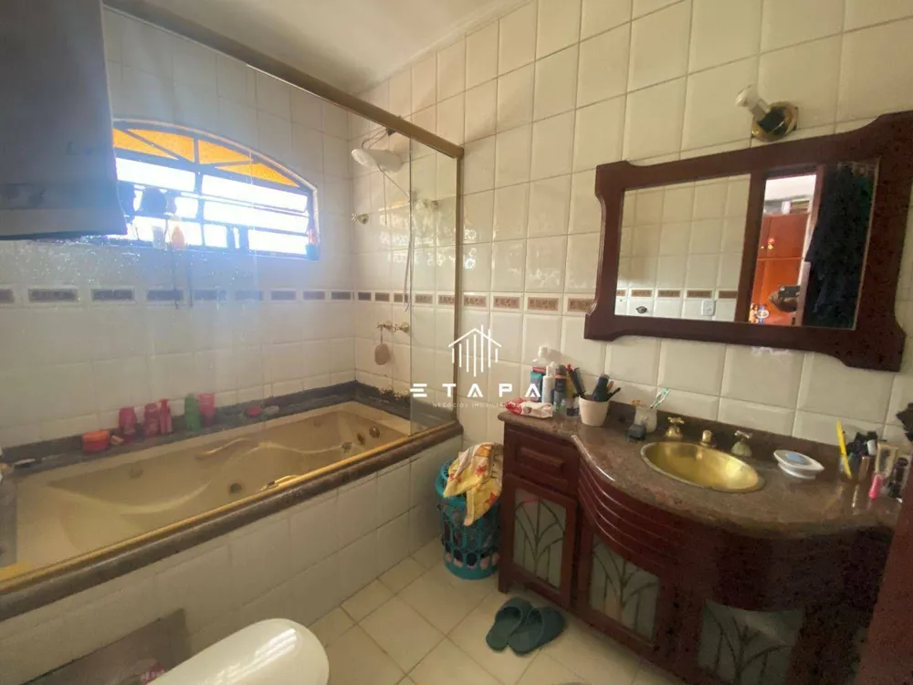 Casa, 4 quartos, 242 m² - Foto 4