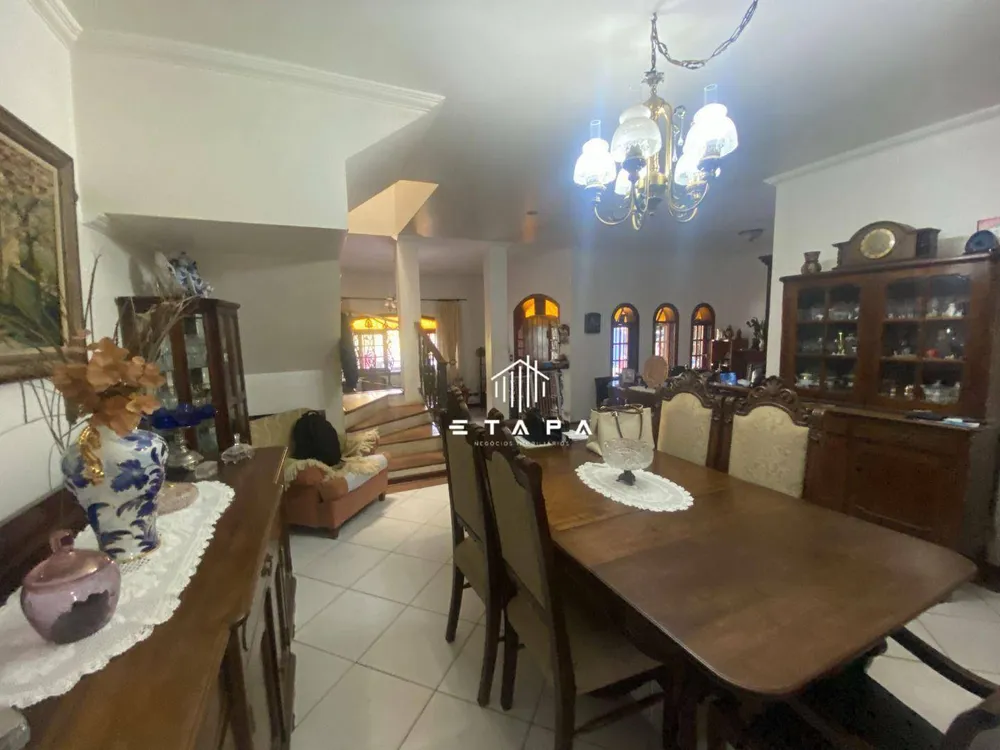 Casa, 4 quartos, 242 m² - Foto 11