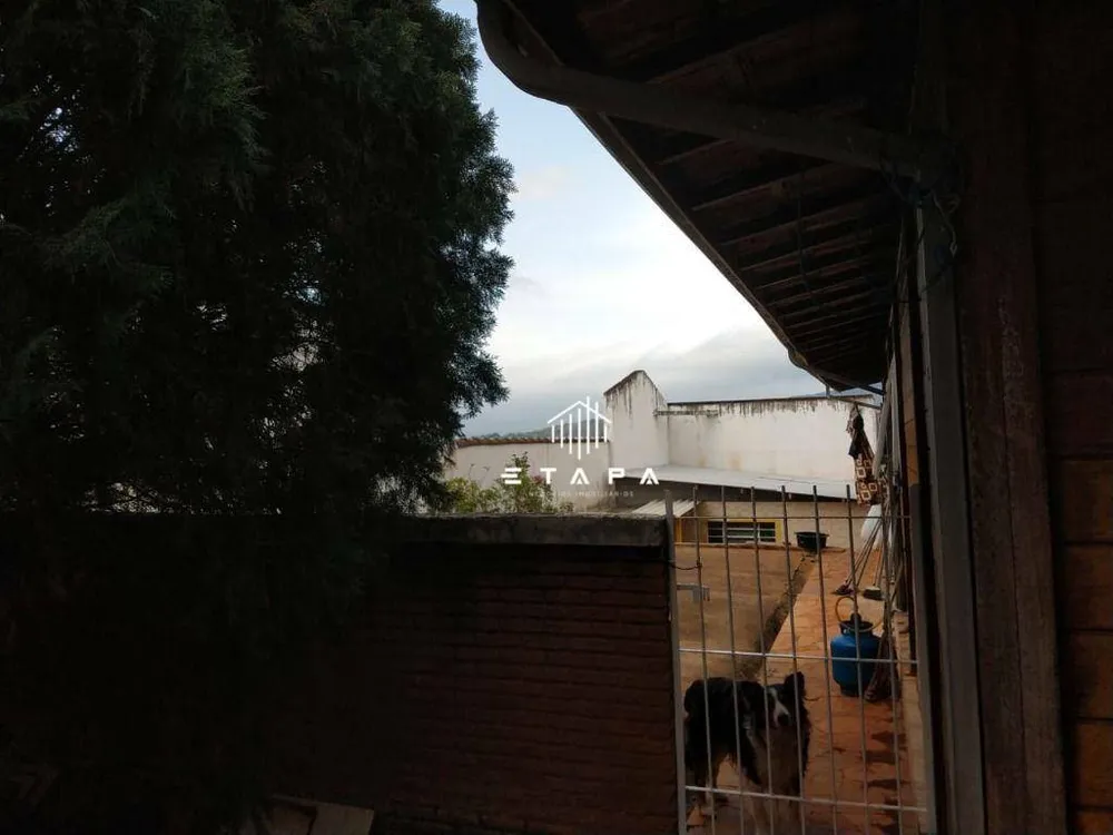 Casa, 4 quartos, 237 m² - Foto 1