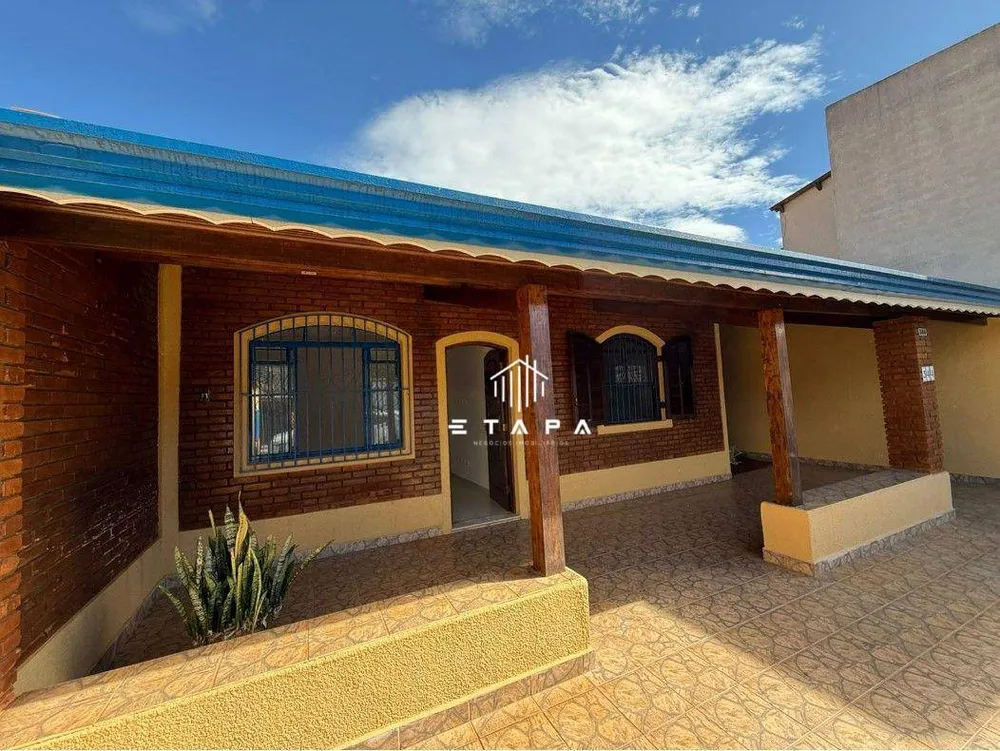 Casa, 3 quartos, 195 m² - Foto 1