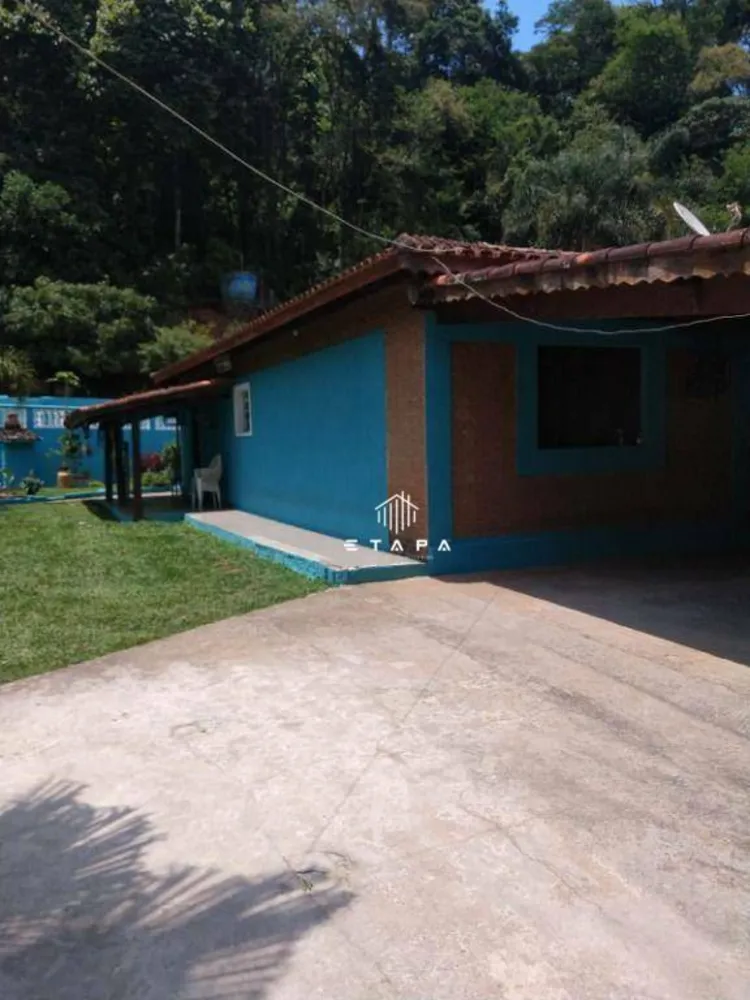 Chácara, 3 quartos, 1375 m² - Foto 1